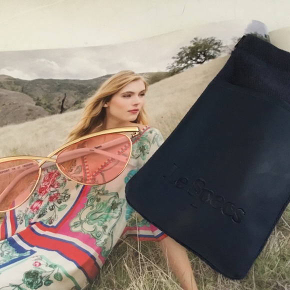 Le Specs Sunglasses and Case: NWOT! Rose Colored Lenses; White Arms - Picture 8 of 10